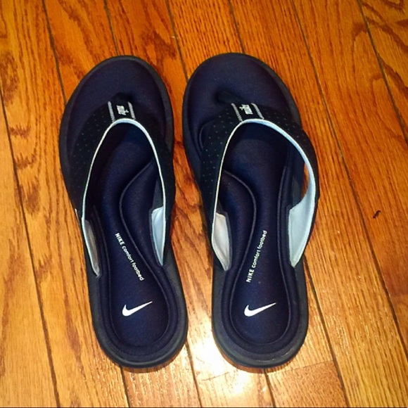 nike slippers size 11
